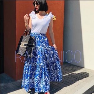 SOLD 🎉2X HP🎉 ZARA Printed Skirt